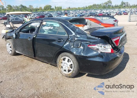 2015 Toyota Camry Le z USA, uszkodzony, nr VIN 4T4BF1FK5FR495403